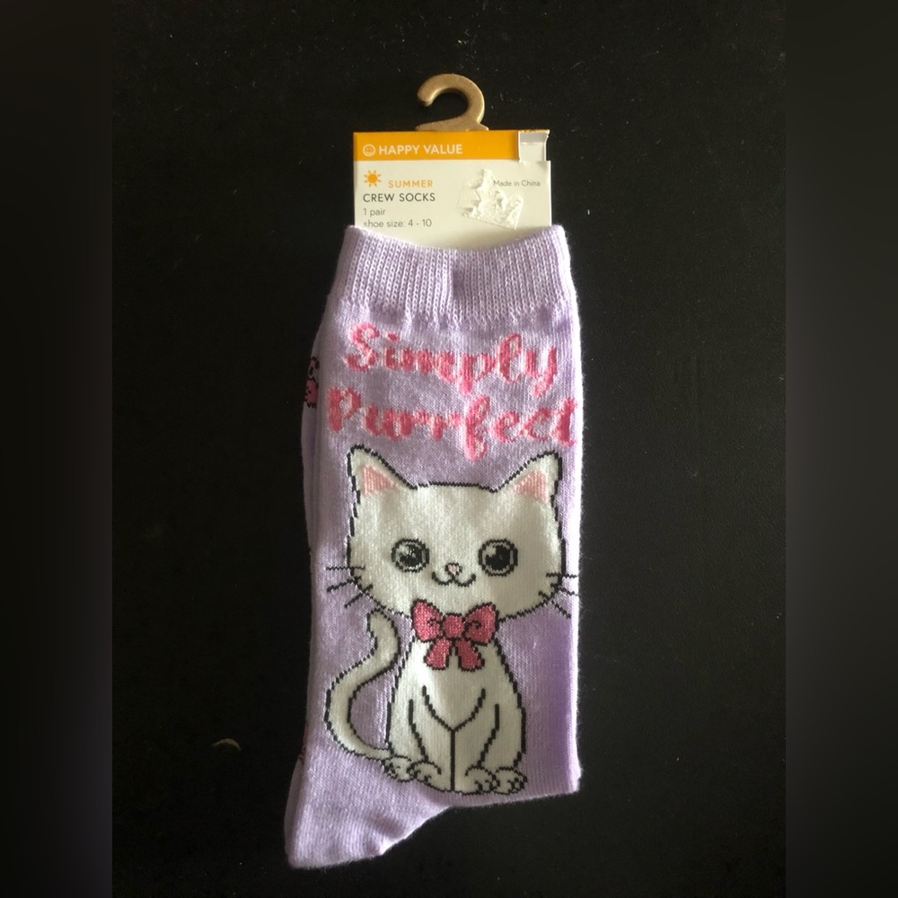 Cat lovers 🐈 Purple Cat Crew Socks simply purrfect